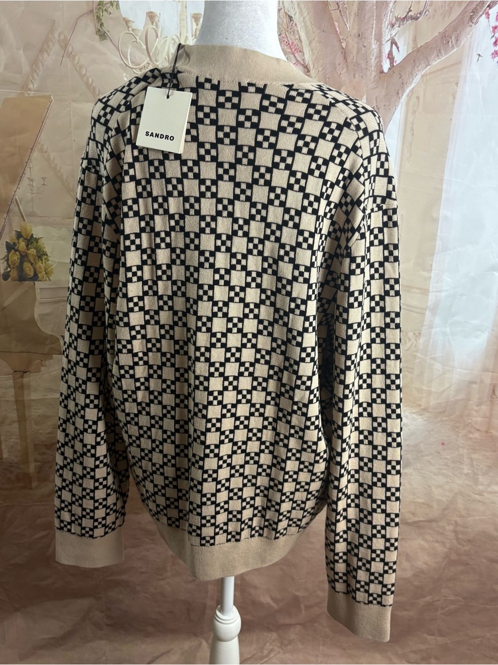 🔥FINAL SALE FREE SHIPPING!🔥 NEW Sandro Beige and Black Geometric V-Neck Cardigan - Picture 9 of 14